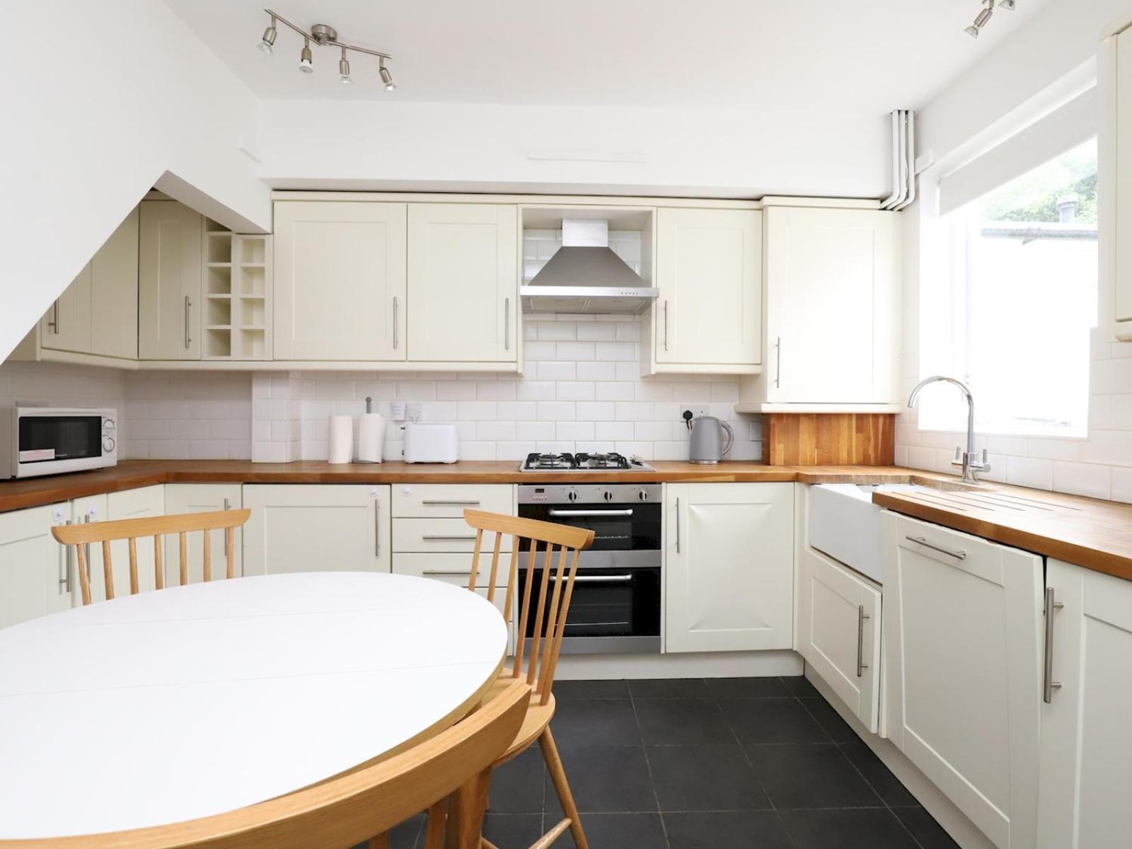 Sunny Victorian 2Br Townhouse Oxford Pass The Keys Villa Bagian luar foto