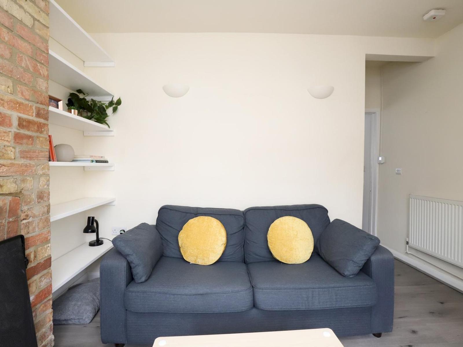 Sunny Victorian 2Br Townhouse Oxford Pass The Keys Villa Bagian luar foto