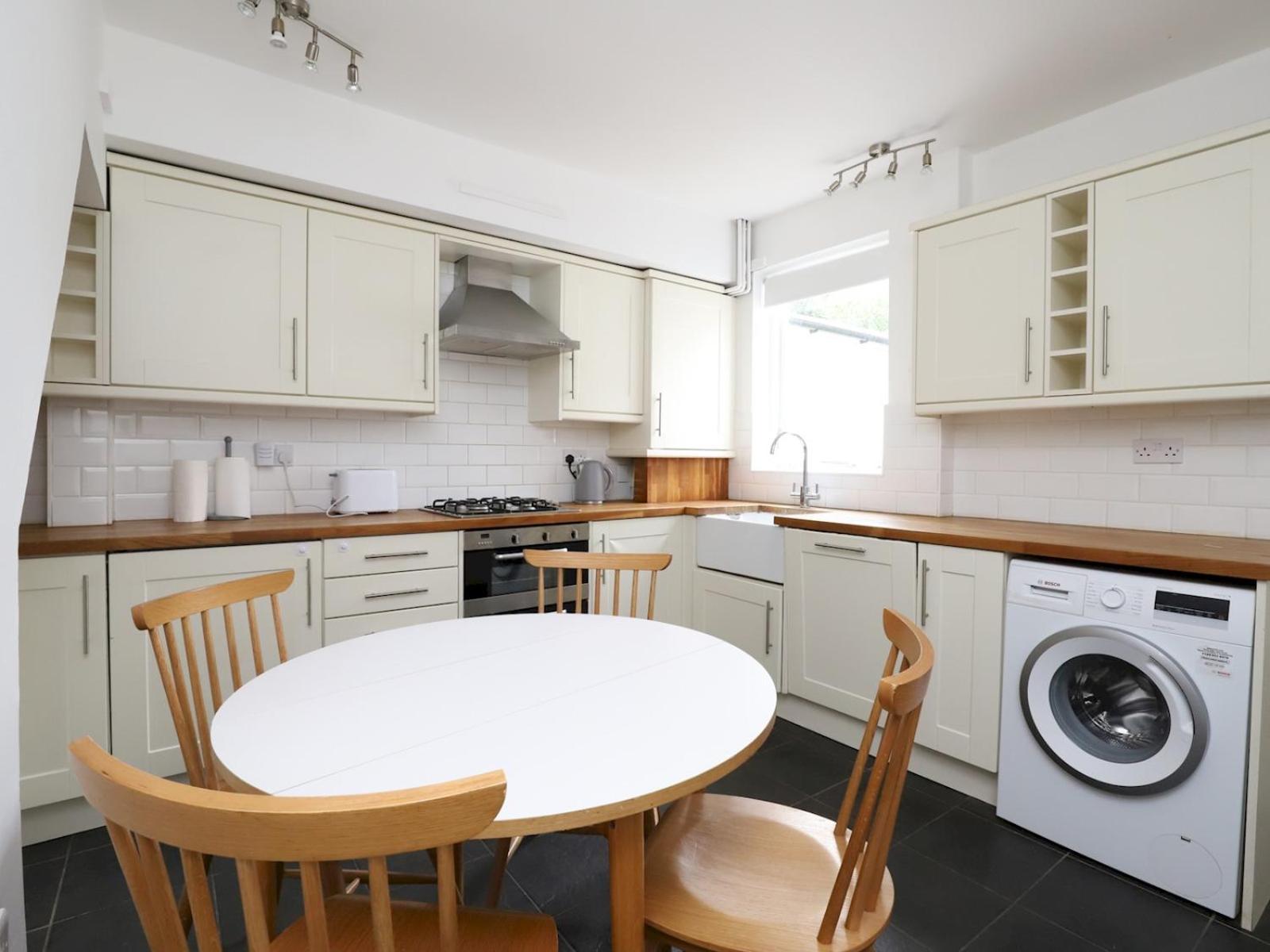 Sunny Victorian 2Br Townhouse Oxford Pass The Keys Villa Bagian luar foto